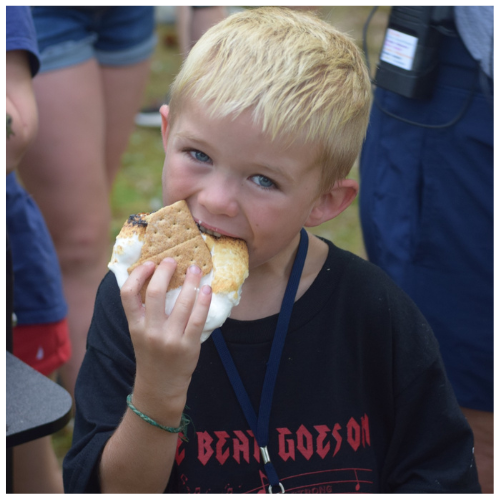 camper eating stores